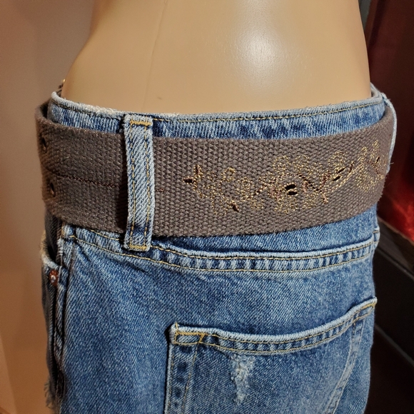 Fabric Belt w Floral Design - Picture 3 of 6